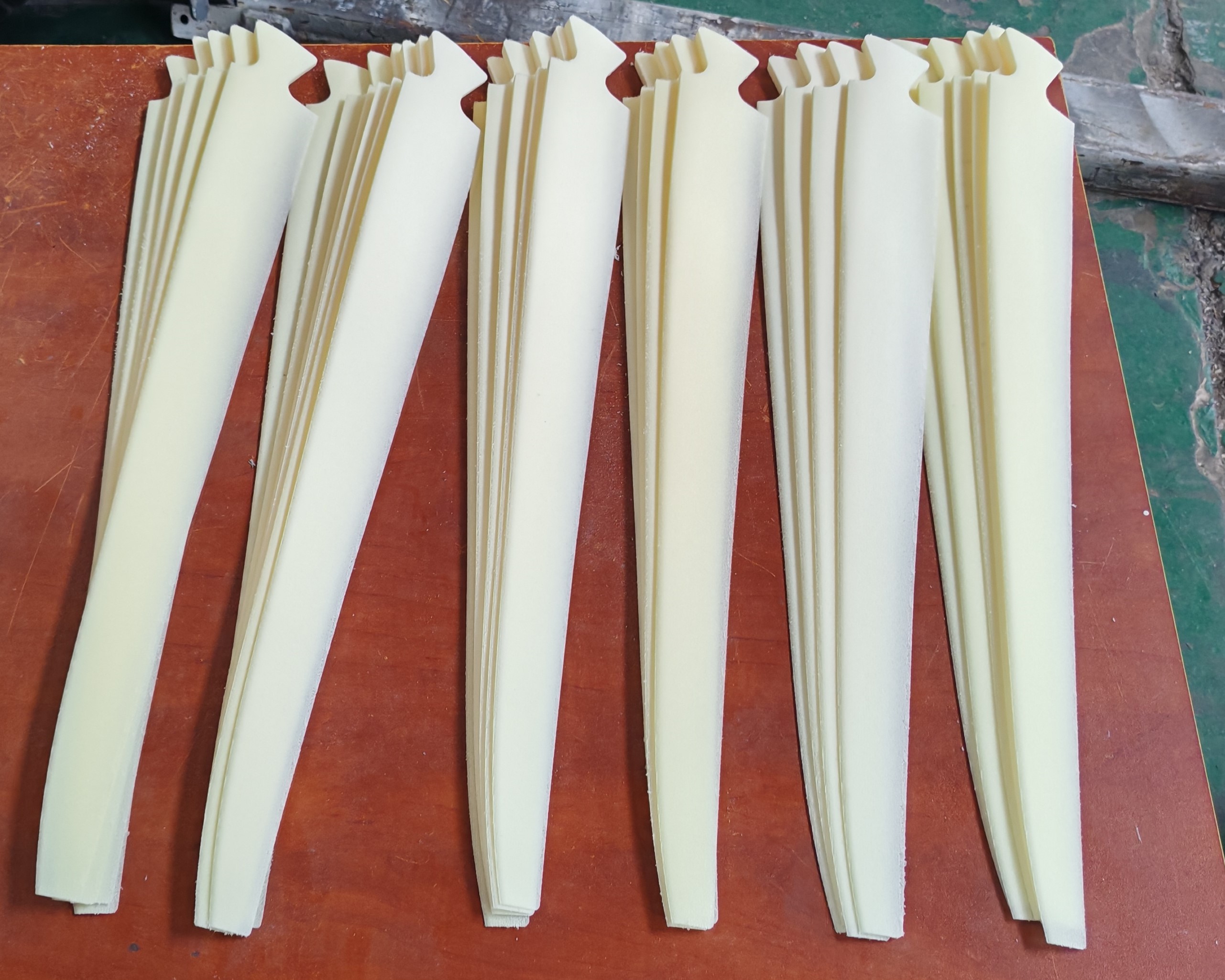 Aircraft wing filling material